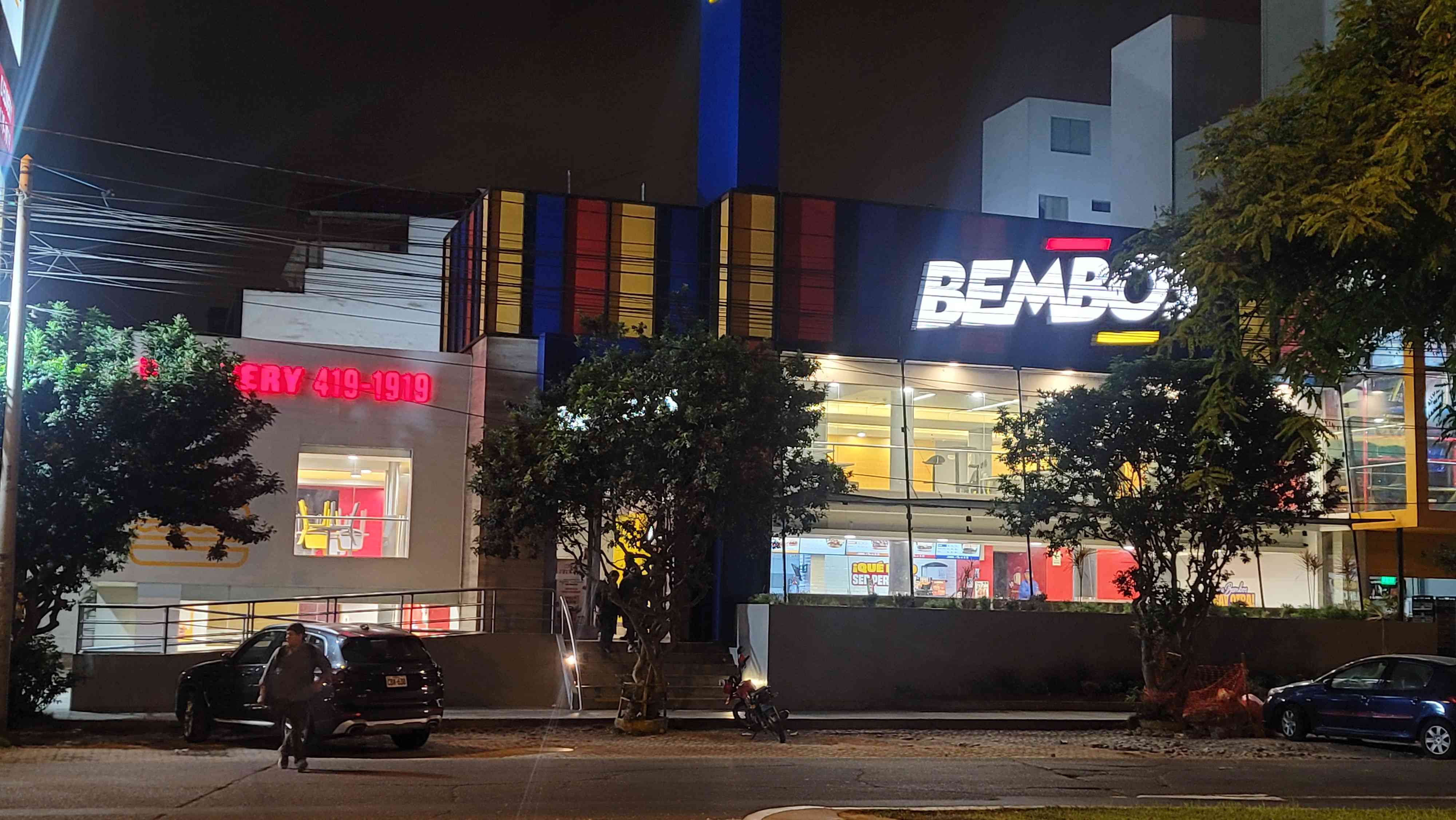 i tried Bembos burgers