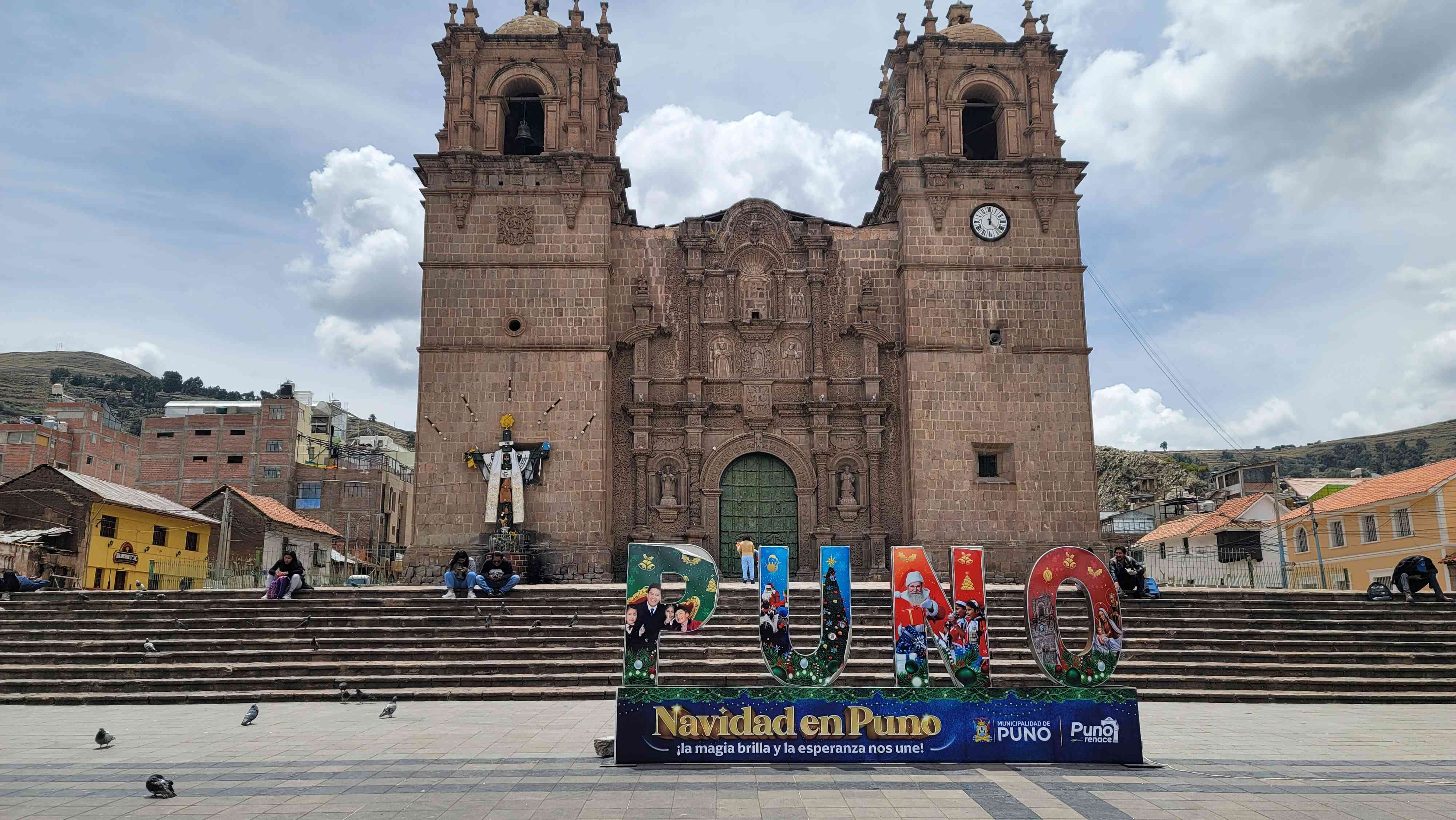 Plaza Mayor de Punoat the day
