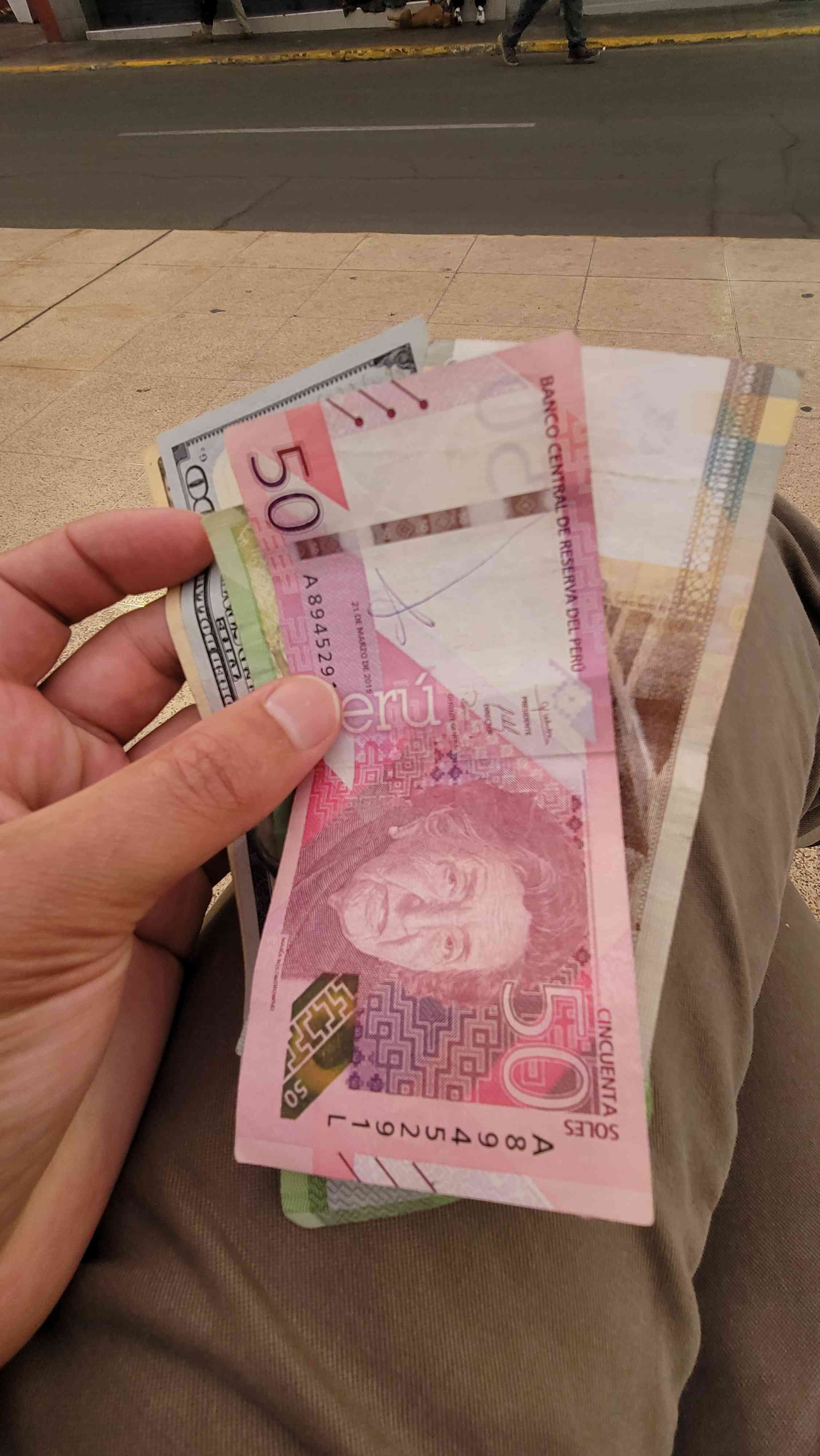 Where to change currency in Tacna peru